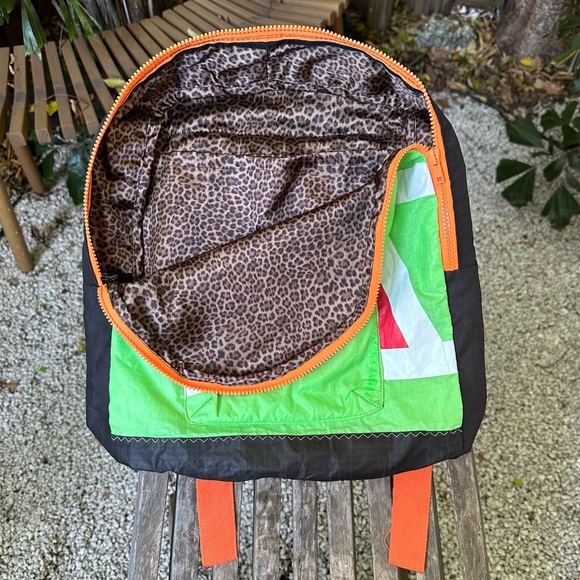 Soflo Riders Backpack made with repurposed kite - Picture 4 of 7
